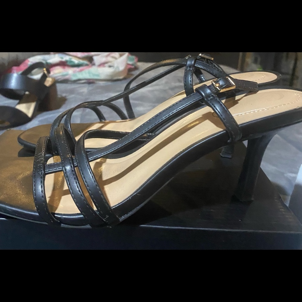 Black Kitten Heel